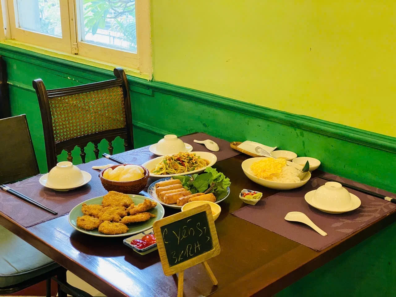 The vegan dishes are made from natural ingredients like vegetables, legumes, and seeds, featuring bold flavors and elegant presentation